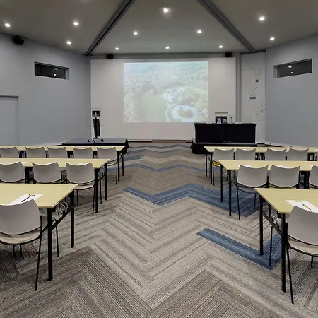 호텔 Ibis Styles And Events 루베인라누브